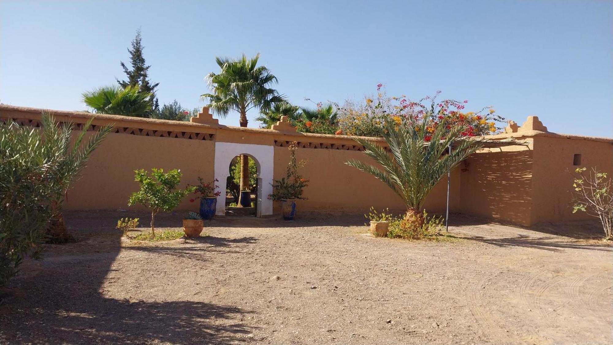 Auberge Bassou Nkob Экстерьер фото